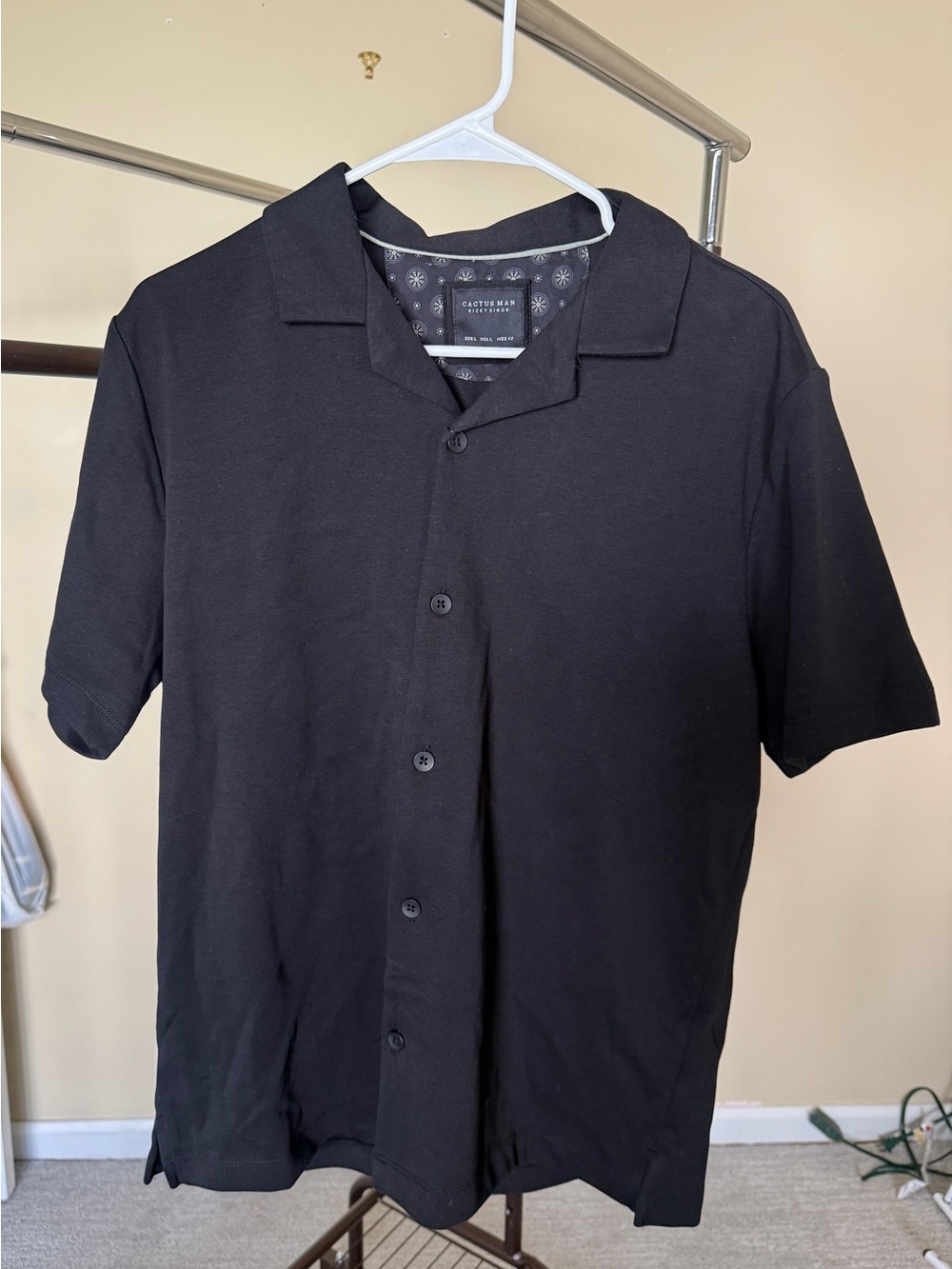 Cactus Black Short Sleeve Button-Down Camp Shirt